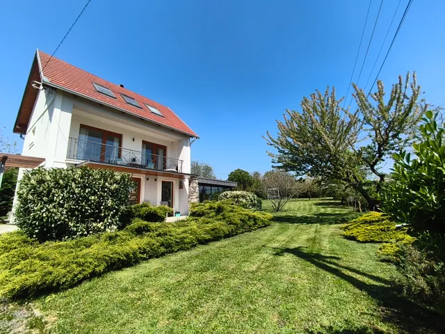 Eladó üdülő és hétvégi ház Ábrahámhegy 145 nm