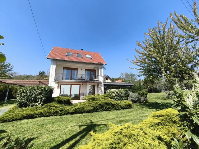 Eladó üdülő és hétvégi ház Ábrahámhegy 132 nm