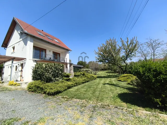 Eladó üdülő és hétvégi ház Ábrahámhegy 132 nm