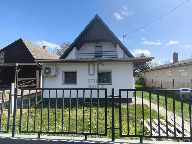 Eladó nyaraló Fonyód 85 nm