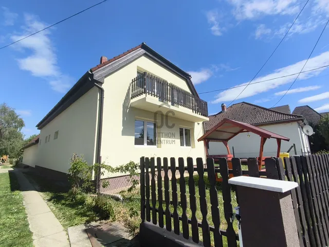 Eladó ház Balatonlelle 170 nm