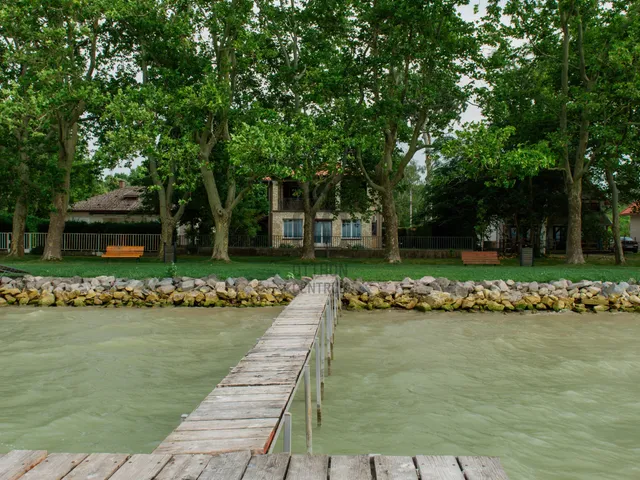 Eladó ház Balatonboglár 178 nm
