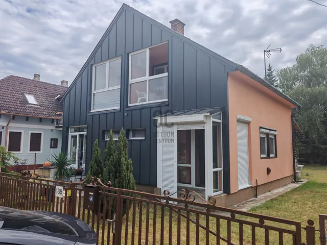 Eladó nyaraló Balatonmáriafürdő 65 nm
