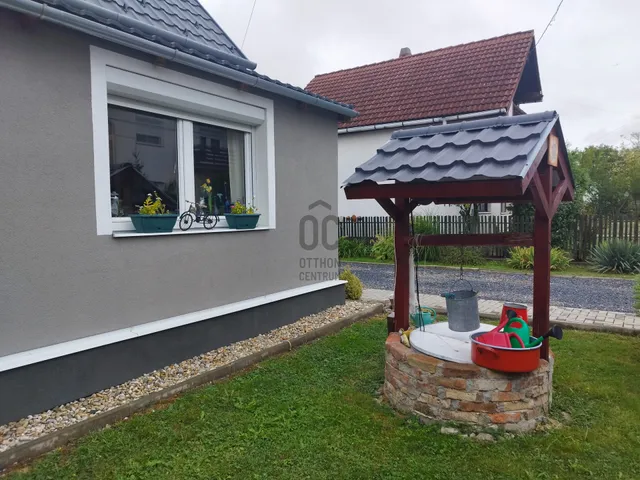 Eladó nyaraló Balatonmáriafürdő 90 nm