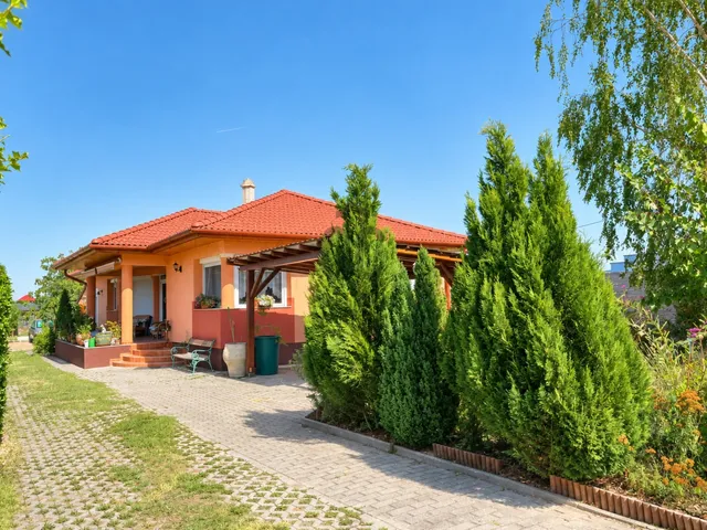Eladó ház Balatonlelle 114 nm