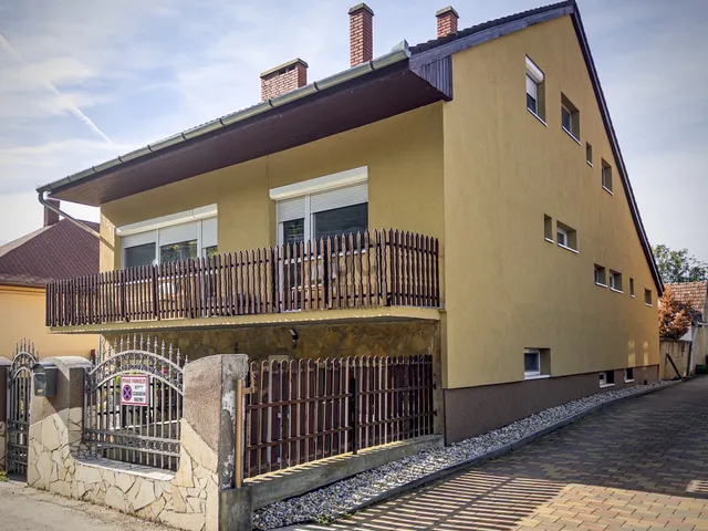 Eladó ház Lengyeltóti 240 nm