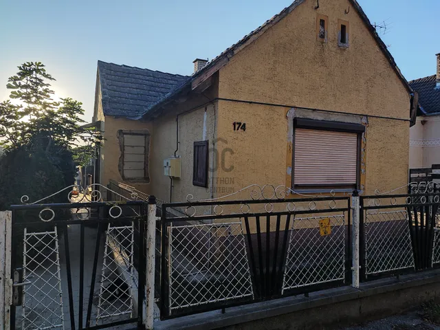 Eladó ház Inke 104 nm