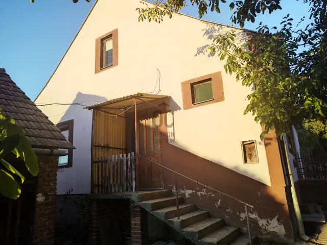 Eladó ház Inke 115 nm