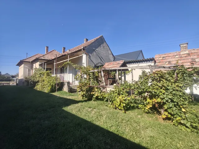 Eladó ház Balatonújlak 100 nm