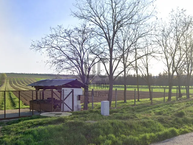 Eladó telek Vác, Csatamező 20000 nm