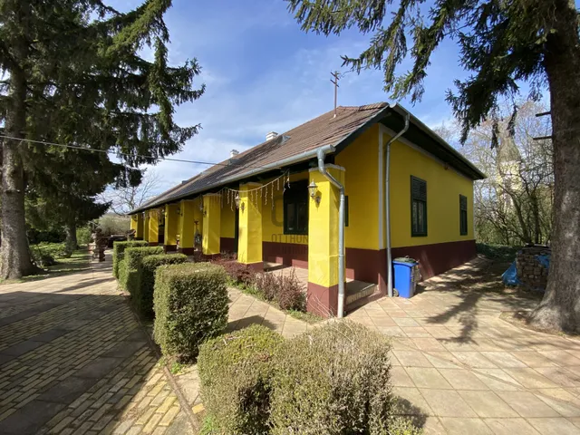 Eladó ház Galgamácsa, Iskola utca 187 nm