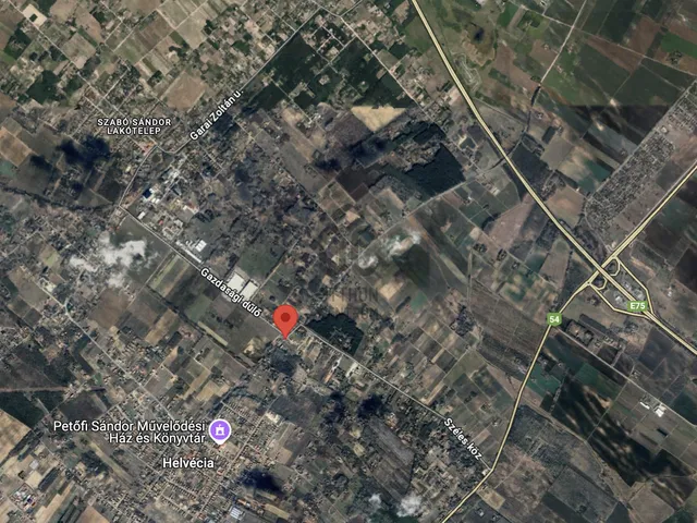 Eladó telek Helvécia, Kiskőrösi út 29689 nm