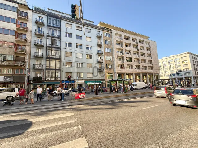 Eladó lakás Budapest II. kerület, Országút 71 nm