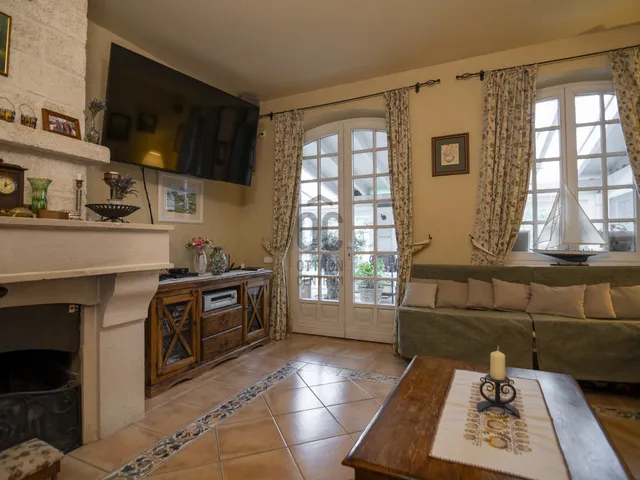 Eladó ház Isaszeg 333 nm