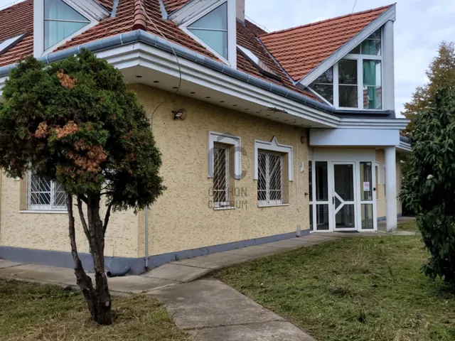 Eladó kereskedelmi és ipari ingatlan Mogyoród 3583 nm