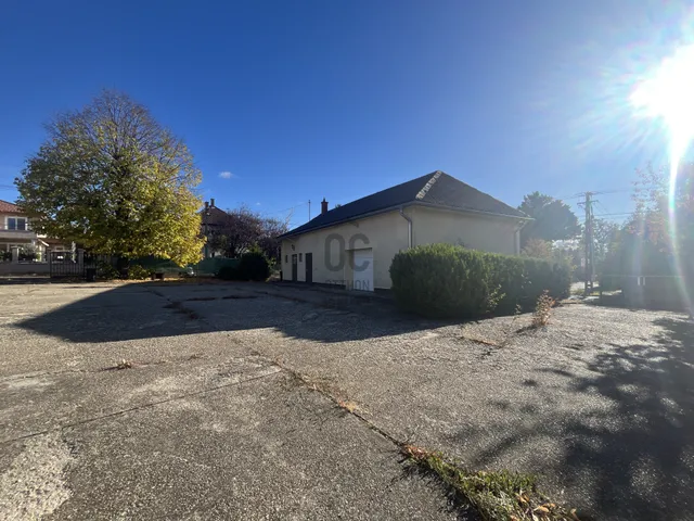 Kiadó kereskedelmi és ipari ingatlan Budapest XVI. kerület, Sashalom 126 nm