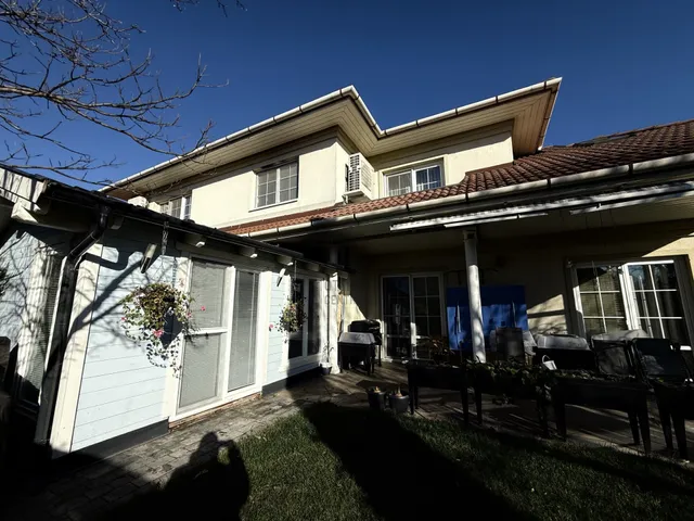 Eladó ház Nagytarcsa 199 nm