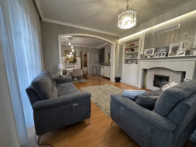 Eladó ház Nagytarcsa 187 nm