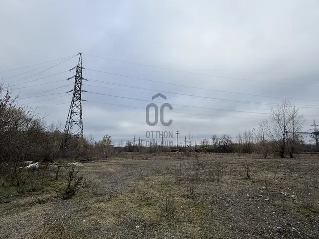 Eladó kereskedelmi és ipari ingatlan Kazincbarcika, Alsóbarcika 681 nm