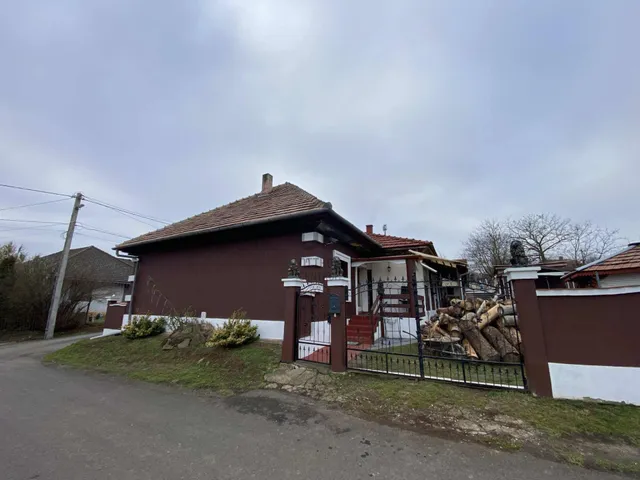 Eladó ház Verseg 152 nm