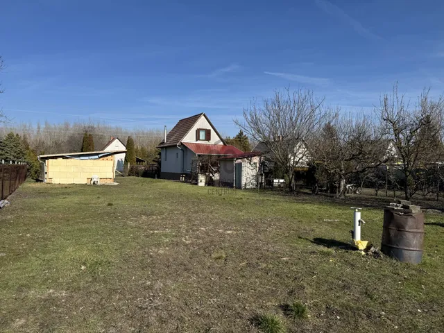 Eladó telek Mikebuda 800 nm