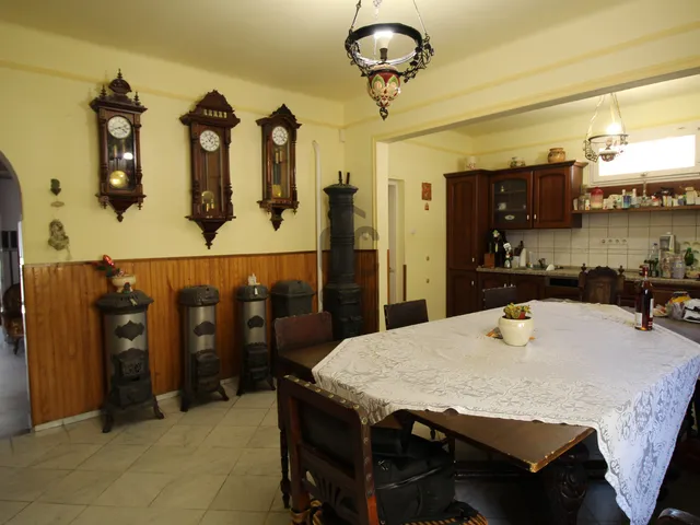 Eladó ház Isaszeg 187 nm