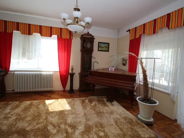 Eladó ház Isaszeg 187 nm