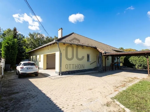 Eladó ház Nagytarcsa 220 nm