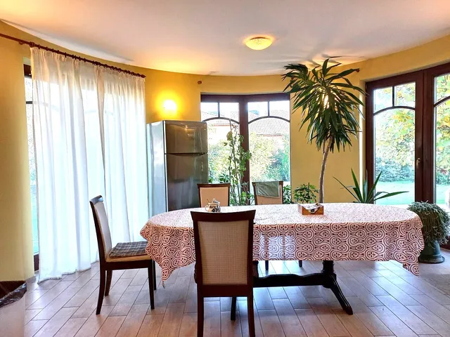 Eladó ház Bocskaikert 243 nm