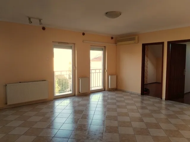 Eladó lakás Debrecen, Vargakert 53 nm