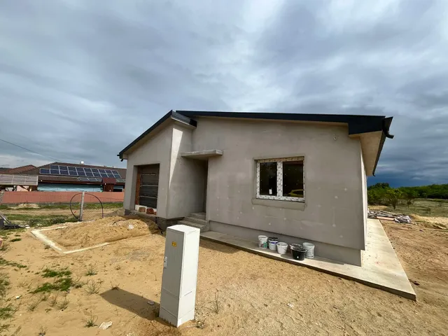 Eladó ház Hajdúsámson 131 nm