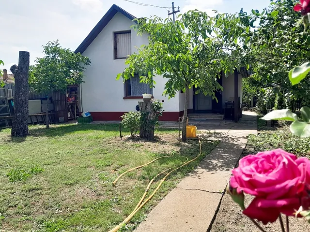 Eladó ház Debrecen, Csapókert 30 nm
