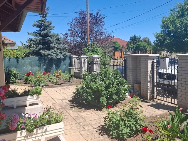 Eladó ház Debrecen, kerekes 127 nm