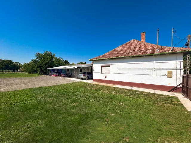 Eladó ház Hajdúszoboszló, Déryné utca. 90 nm