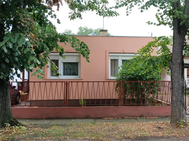 Eladó üdülő és hétvégi ház Hajdúszoboszló, hársfa 40 nm