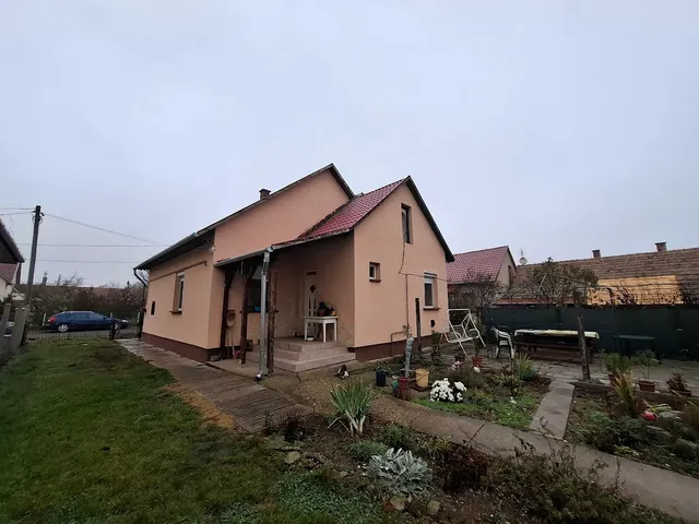 Eladó ház Nádudvar, farkas istván 75 nm