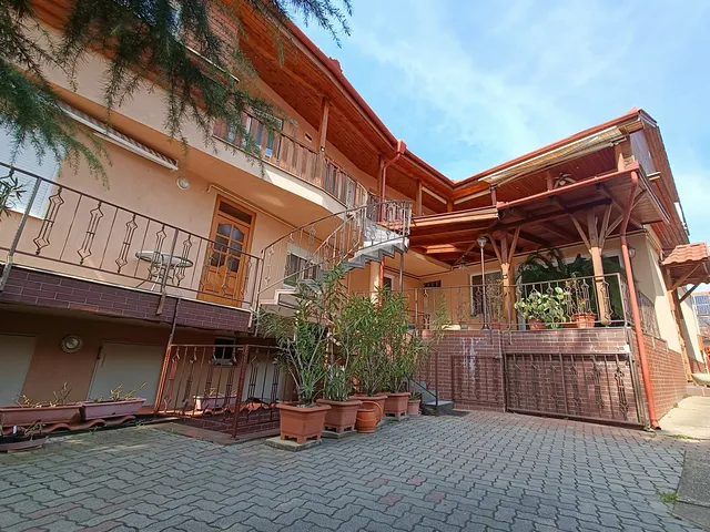 Eladó ház Hajdúszoboszló 430 nm