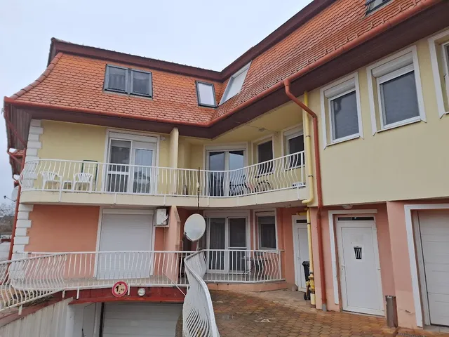 Eladó lakás Hajdúszoboszló, szurmai 42 nm