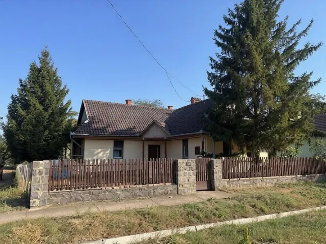 Eladó ház Báránd 92 nm