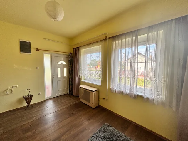 Eladó ház Tetétlen 80 nm