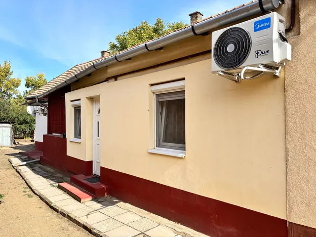 Eladó ház Hajdúsámson, Városközpont 36 nm