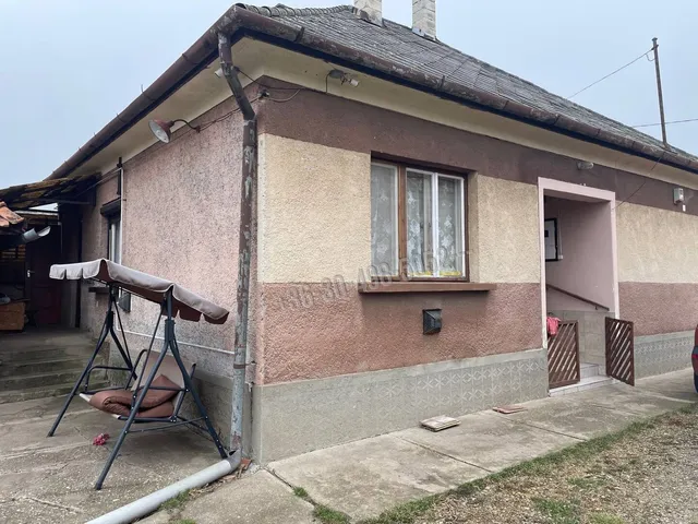 Eladó ház Mezőzombor 81 nm