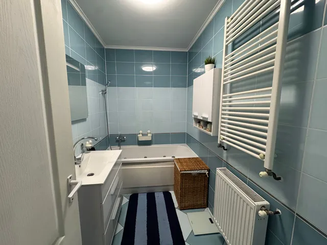 Eladó lakás Tiszaújváros, Kertváros 78 nm