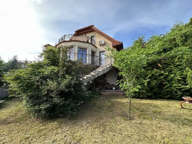 Eladó ház Miskolc, Bábonyibérc 190 nm