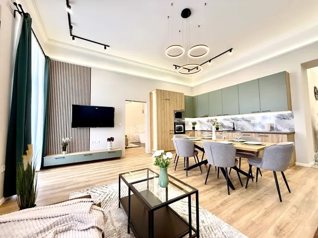 Eladó lakás Budapest VIII. kerület, Palotanegyed 121 nm