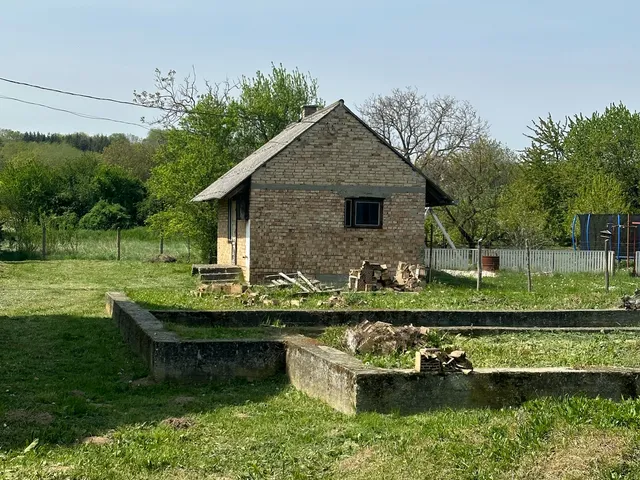 Eladó telek Marcali 750 nm