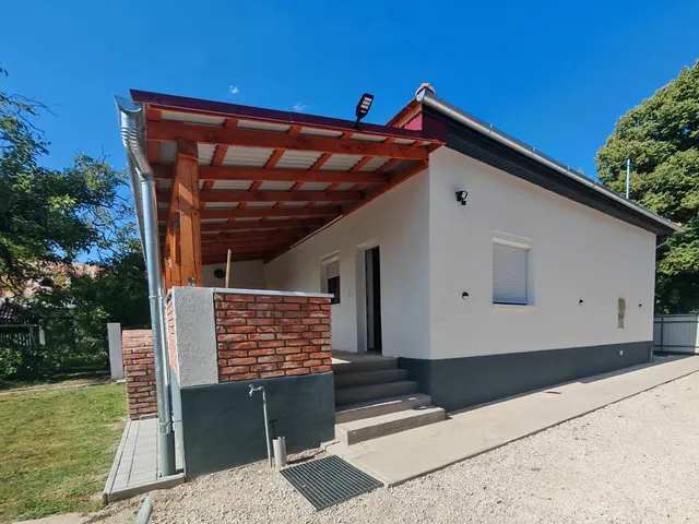 Eladó ház Csákány 65 nm