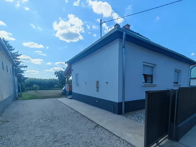 Eladó ház Csákány 65 nm