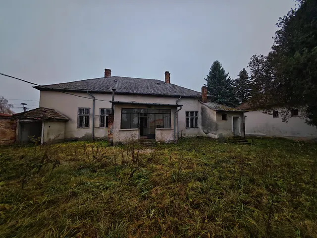 Eladó ház Mesztegnyő 178 nm