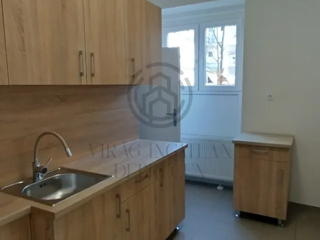 Eladó lakás Debrecen, Piac utca 50 nm